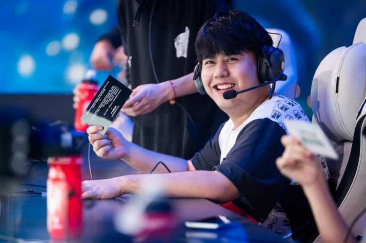 在纵深上的 在纵深上的